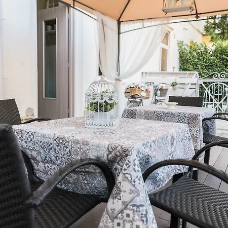 A Casa Di Nadia Affittacamere Verona